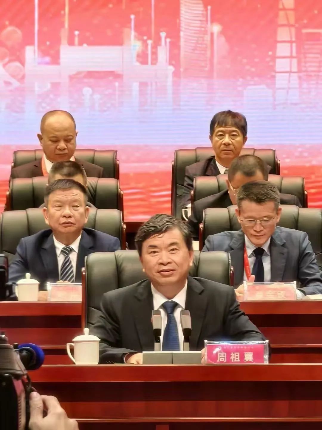 1752721604696258.jpg 1752721604696258.jpg