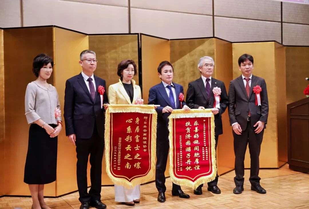 1752723195136896.jpg 1752723195136896.jpg